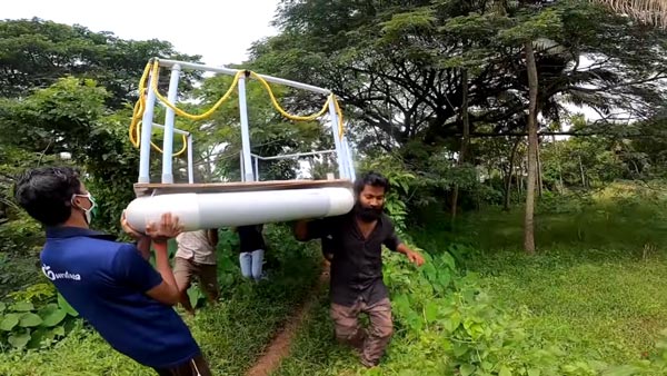 RC Boat Made Of PVC Pipes: पीवीसी पाइप से बनाई रिमोट कंट्रोल नाव, तीन लोग कर सकते हैं सवारी