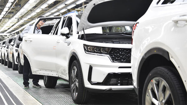 New Kia Sorento Production Begins: किया ने नई जनरेशन सोरेंटो का उत्पादन किया शुरू