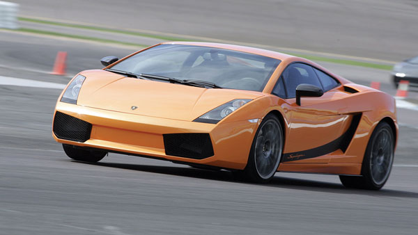 Bangalore Police Seized Lamborghini Gallardo: लैम्बोर्गिनी कार बैंगलोर पुलिस जब्त फेक नंबर प्लेट जानकारी