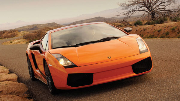 Bangalore Police Seized Lamborghini Gallardo: लैम्बोर्गिनी कार बैंगलोर पुलिस जब्त फेक नंबर प्लेट जानकारी