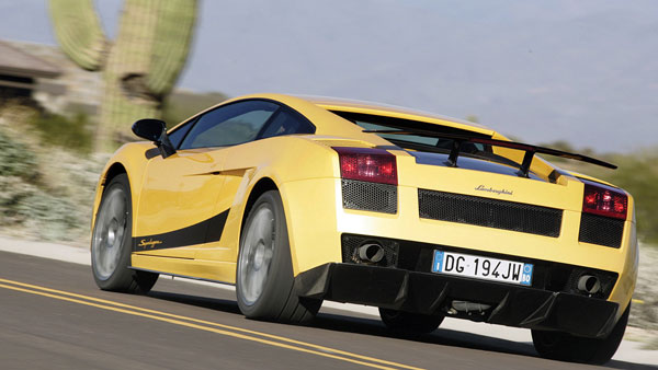 Bangalore Police Seized Lamborghini Gallardo: लैम्बोर्गिनी कार बैंगलोर पुलिस जब्त फेक नंबर प्लेट जानकारी