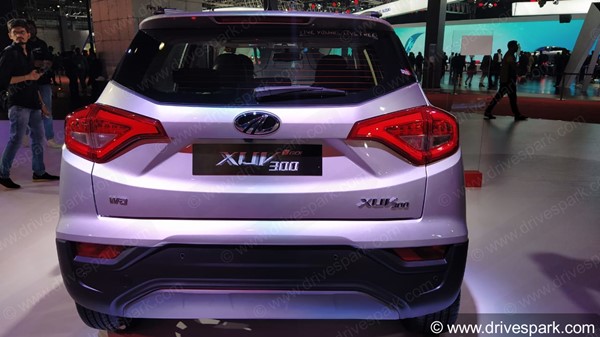 Mahindra XUV300 Sportz Soon To Launch: महिंद्रा एक्सयूवी300 स्पोर्ट्स जल्द होगी लाॅन्च, जानें क्या हैं फीचर्स
