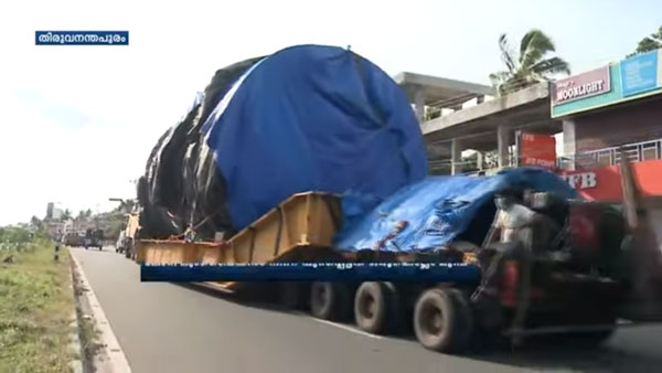Massive Truck Takes One Year To Travel 1700km: बड़ी ट्रक को 1700 किलोमीटर का सफर एक साल जानकारी