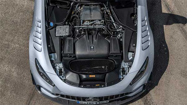 Mercedes AMG GT Black Series Unveiled: मर्सिडीज-एमजी जीटी ब्लैक सीरीज स्पोर्ट्स कार हुई पेश