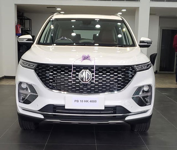 MG Hector Plus Delivery Begins: एमजी हेक्टर प्लस की डिलीवरी हुई शुरू, देखें तस्वीरें