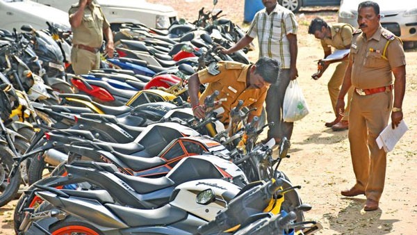 Jaya Bachchan Complains Against Loud Bikers: जया बच्चन पुलिस शिकायत तेज शोर बाइकर्स जानकारी