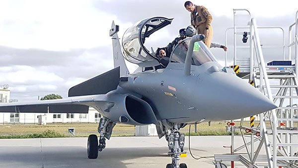 Rafale Fighter Jet Reaches India: 5 राफेल फाइटर जेट भारत पहुंची जानकारी