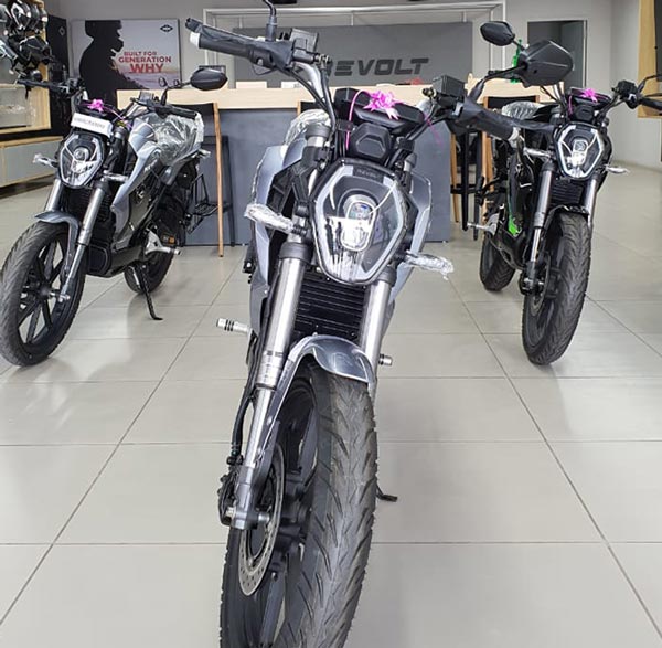 Revolt Electric Bikes Delivery Starts: रिवोल्ट इलेक्ट्रिक बाइक की डिलीवरी अहमदाबाद व चेन्नई में शुरू