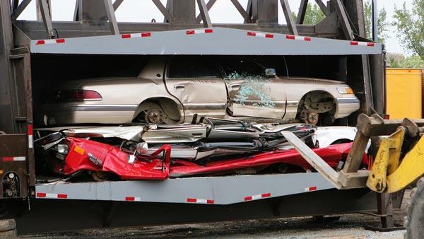 Delay In Vehicle Scrappage Policy: वाहन स्क्रैपेज पॉलिसी में हो रही देरी से एनजीटी नाराज, जारी की चेतावनी