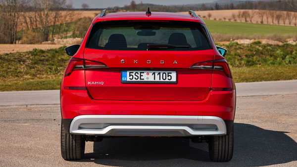 Skoda Kamiq Spotted Testing: स्कोडा कामिक रोड टेस्ट के दौरान आई नजर, देखें तस्वीरें