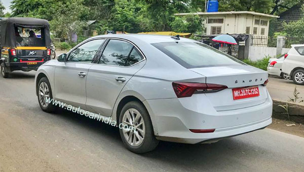 New Skoda Octavia Spied Testing: नई स्कोडा ऑक्टाविया टेस्टिंग के दौरान दिखी, 2021 में होगी लाॅन्च