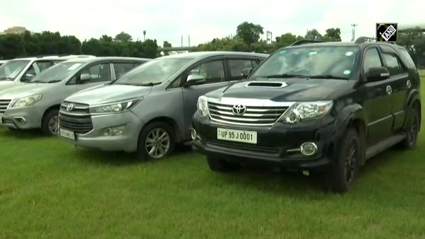 Stolen Cars Worth Rs 11 Crore Recovered: पकड़े गये देश के सबसे बड़े कार चोर, अब तक पार कर चुके हैं 2000 कार