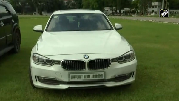 Stolen Cars Worth Rs 11 Crore Recovered: पकड़े गये देश के सबसे बड़े कार चोर, अब तक पार कर चुके हैं 2000 कार