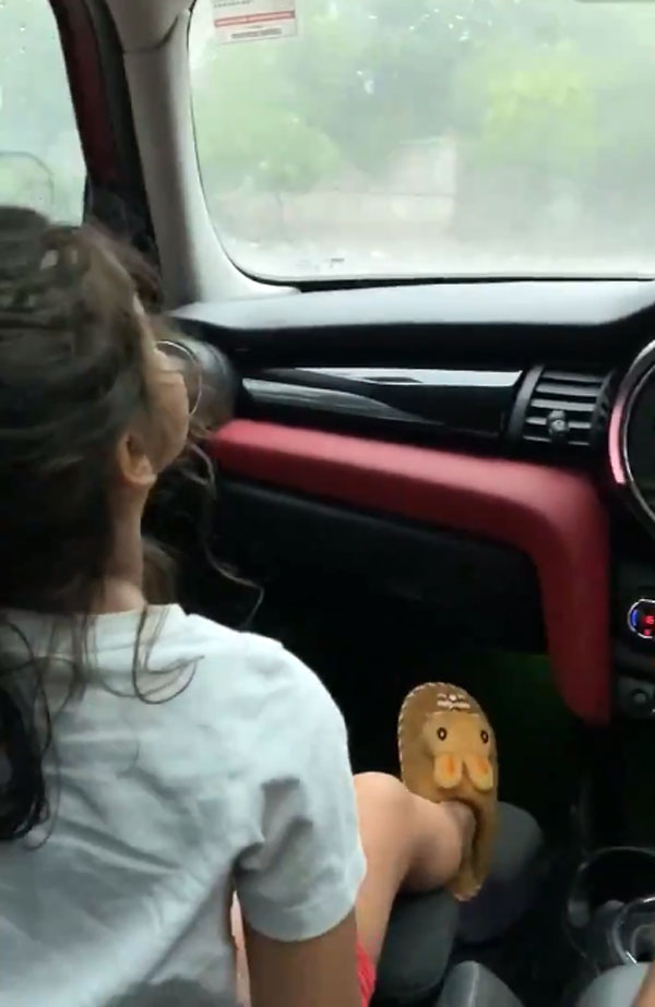 Suresha Raina Seen Driving With His Daughter: क्रिकेटर सुरेश रैना बारिश ड्राइविंग मिनी कंट्रीमैन जानकारी