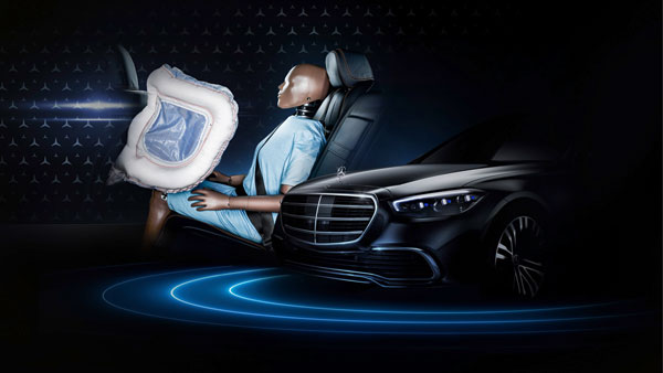 Rear Seat Airbags: रियर सीट एयरबैग वाली यह होगी दुनिया की पहली कार, जानें कब होगी लॉन्च