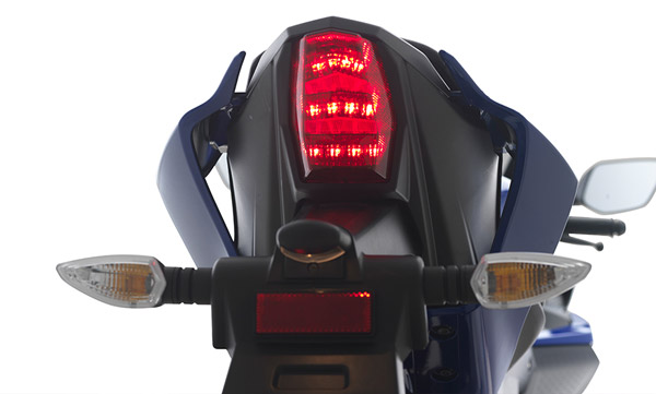 Yamaha R15 V3.0 Price Hiked: यामाहा आर15 वी3.0 की कीमत में हुआ इजाफा, जानें कितनी बढ़ी कीमत