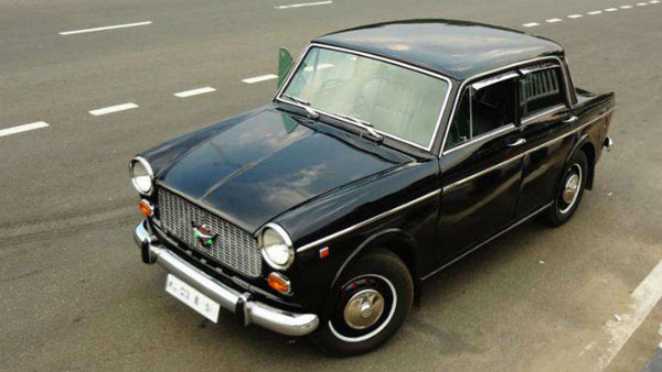 Popular Cars In The 90s Era: मारुति 800 से हिंदुस्तान एम्बेसडर तक, ये हैं 90 के दशक की पाॅपुलर कारें