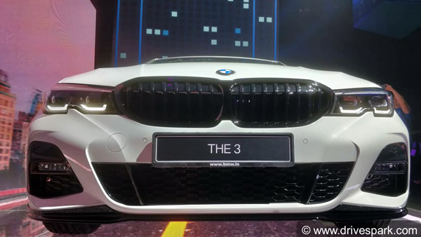 BMW 320D Sport Variant Launched: बीएमडब्ल्यू 320डी स्पोर्ट वैरिएंट हुई लाॅन्च, जानें कीमत व फीचर्स