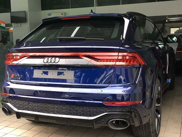 Audi RS Q8 Reached At Dealership: ऑडी आरएस क्यू8 डीलरशिप पर आई नजर, जल्द होगी लॉन्च