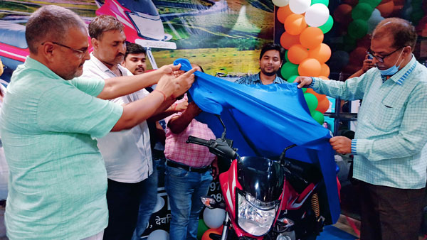 Bajaj Platina 100 ES Disc Brake Delivery Begins: बजाज प्लेटिना 100 ईएस डिस्क वैरिएंट की डिलीवरी शुरू