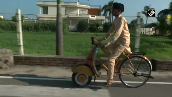 Student Builds Bicycle-Scooter During Lockdown: पंजाब आठवीं के बच्चे ने स्कूटर जैसे दिखने वाली साइकिल बनाई