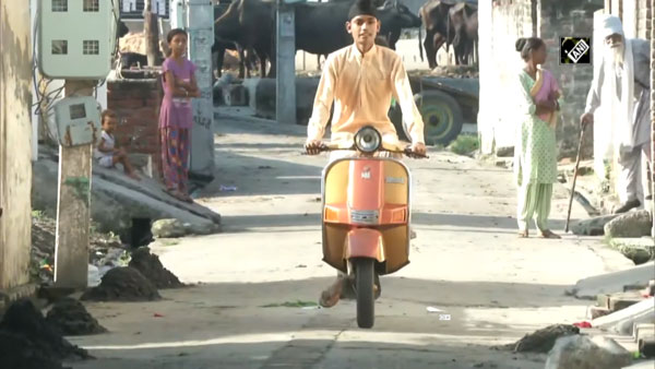 Student Builds Bicycle-Scooter During Lockdown: पंजाब आठवीं के बच्चे ने स्कूटर जैसे दिखने वाली साइकिल बनाई