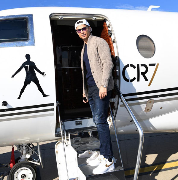 Sports Stars And Their Luxury Jets: खेल जगत की इन हस्तीयों के पास हैं लग्जरी प्राइवेट जेट, जानें