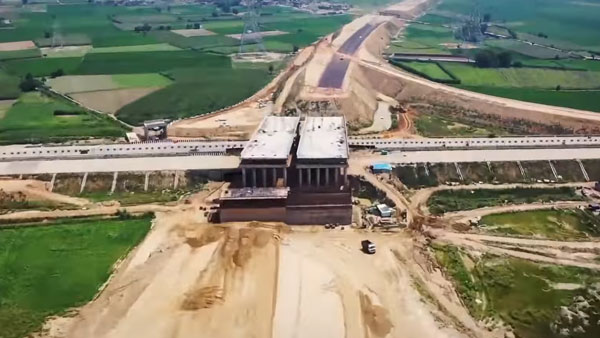 Delhi-Meerut Expressway: दिल्ली-मेरठ एक्सप्रेस-वे दिसंबर में होगा पूरा, महज 45 मिनट में पूरा होगा सफर
