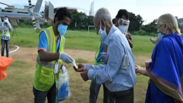 Grandparents Travel By Helicopter To Attend Wedding: पोते की शादी में पहुंचने के लिए केरल से बैंगलोर हेलीकॉप्टर में किया सफर