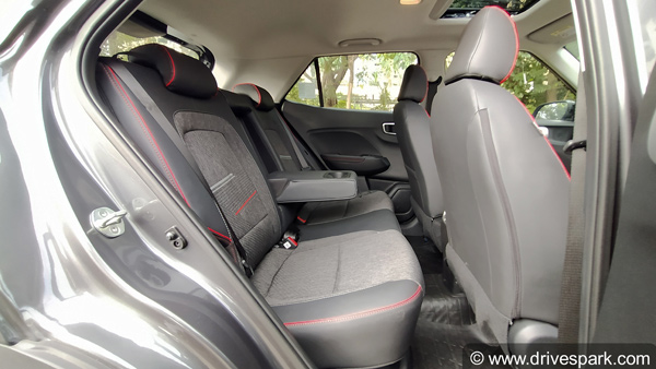 Hyundai Venue iMT Sport Variant Review: हुंडई वेन्यू आईएमटी स्पोर्ट वैरिएंट रिव्यू
