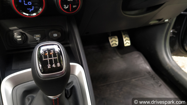 Hyundai Venue iMT Sport Variant Review: हुंडई वेन्यू आईएमटी स्पोर्ट वैरिएंट रिव्यू