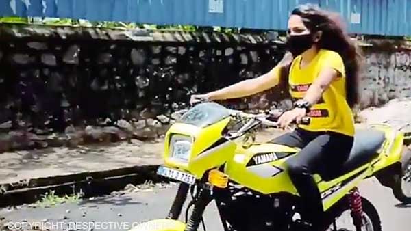 Girl Fined Rs 20,500 For Driving Without Helmet: केरल गर्ल बाइक ड्राइविंग बिना हेलमेट पुलिस फाइन जानकारी