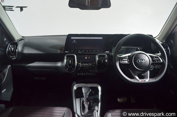 Kia Sonet GT Line & Tech Line Difference: किया सॉनेट के जीटी और टेक लाइन में क्या है अंतर, जानें