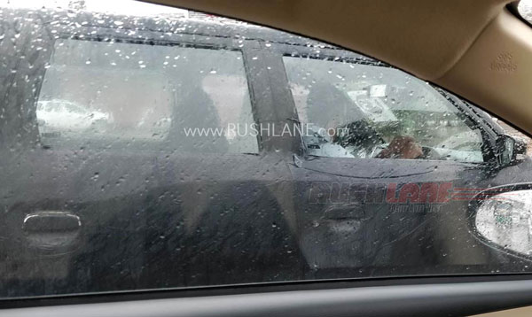 Maruti WagonR XL5 Electric Spied: मारुति एक्सएल5 इलेक्ट्रिक टेस्टिंग के दौरान आई नजर, जानें