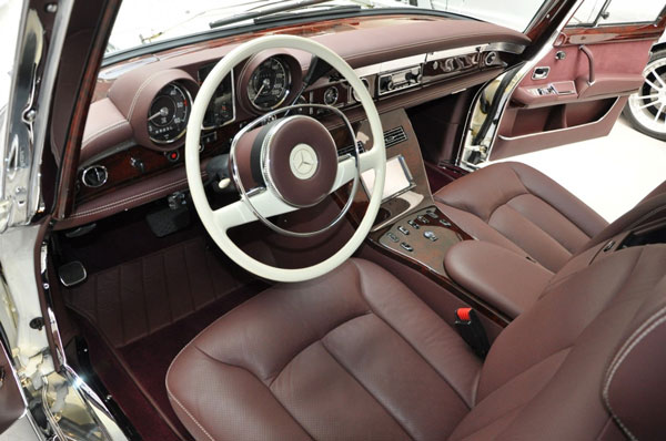 Mercedes Benz 600 Pullman Modified: मर्सिडीज-बेंज 600 पुलमैन लिमोसिन को किया गया माॅडिफाई, देखें