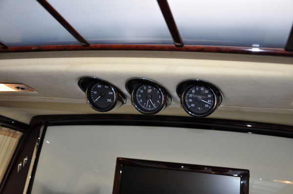 Mercedes Benz 600 Pullman Modified: मर्सिडीज-बेंज 600 पुलमैन लिमोसिन को किया गया माॅडिफाई, देखें