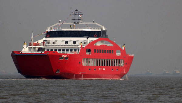 Anand Mahindra Shares RoRo Ferry Service Video: आनंद महिंद्रा ने शेयर किया लग्जरी रोरो फेरी सर्विस का वीडियो