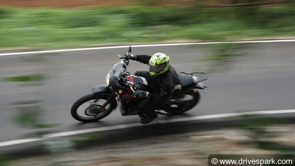 Royal Enfield Himalayan BS6 Review In Hindi: रॉयल एनफील्ड हिमालयन बीएस6 रिव्यू राइडिंग अनुभव फीचर्स परफॉर्मेंस जानकारी
