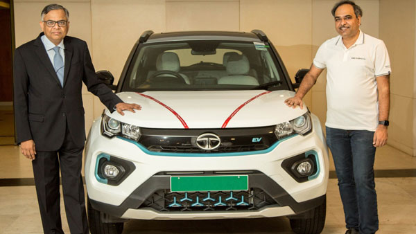 Tata Nexon EV Delivered To Chairman: टाटा मोटर्स के चेयरमैन को डिलीवर हुई नेक्सन ईवी
