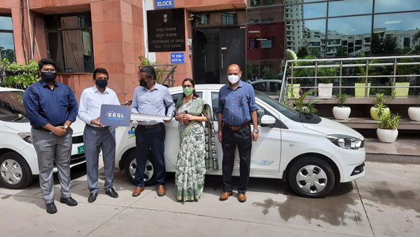 Tata Tigor EV Delivered: टाटा मोटर्स ने आयुष मंत्रालय को डिलीवर की टिगोर इलेक्ट्रिक कारें