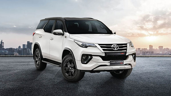 2021 Toyota Fortuner Facelift Spotted: नई टोयोटा फॉर्च्यूनर फेसलिफ्ट टेस्ट के दौरान आई नजर