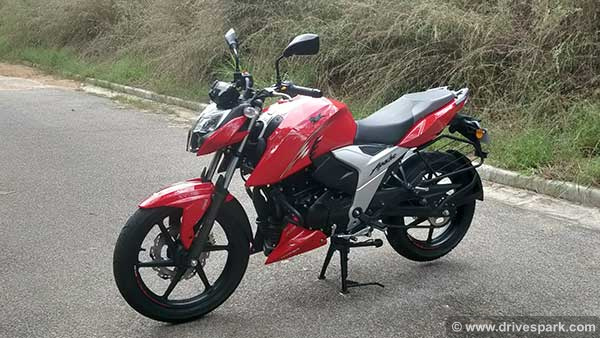 TVS Apache 200 4V Price Hike: टीवीएस अपाचे आरटीआर 200 4वी की कीमत में हुई वृद्धि, जानें कितनी
