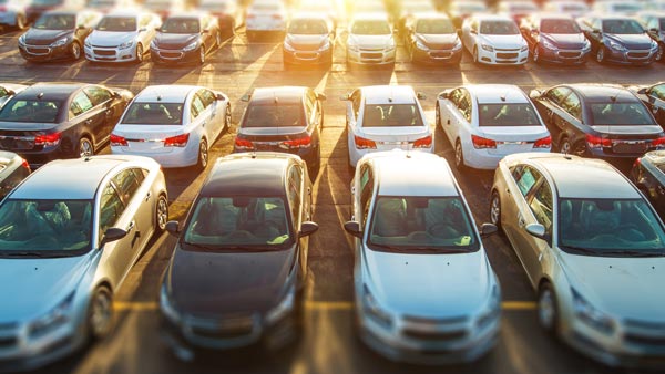 BS4 vehicles Registration: लॉकडाउन से पहले बेचे गये बीएस4 वाहन का हो सकेगा रजिस्ट्रेशन, सुप्रीम कोर्ट ने दिया आदेश