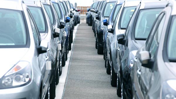 BS4 vehicles Registration: लॉकडाउन से पहले बेचे गये बीएस4 वाहन का हो सकेगा रजिस्ट्रेशन, सुप्रीम कोर्ट ने दिया आदेश