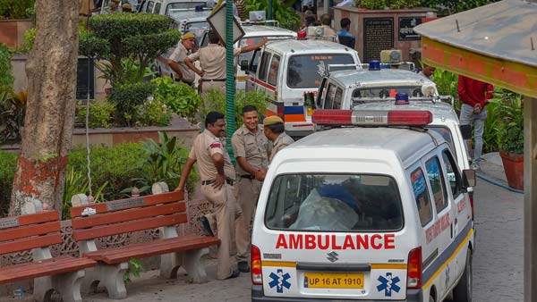 Car Driver Fined For Blocking Ambulance: एम्बुलेंस को नहीं दे रहा था आगे जाने की जगह, कार ड्राईवर पर लगा बड़ा फाइन