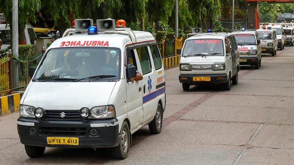 Car Driver Fined For Blocking Ambulance: एम्बुलेंस को नहीं दे रहा था आगे जाने की जगह, कार ड्राईवर पर लगा बड़ा फाइन
