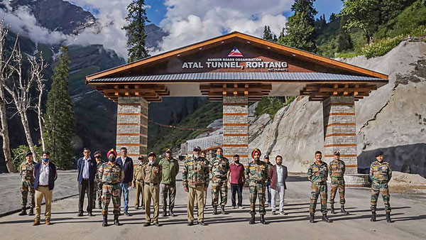 World's Longest Highway Tunnel: अटल टनल, मनाली से लेह को जोड़ती दुनिया की सबसे लंबी टनल