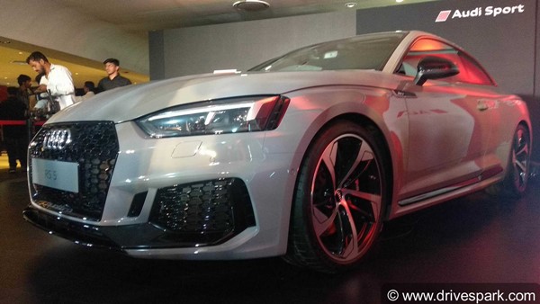 Ravi Shastri Shows His Car: रवि शास्त्री ने दिखाई अपनी कस्टमाईज ऑडी आरएस5, देखें वीडियो