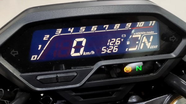 Honda CB Hornet 200R Spotted At Dealership: होंडा सीबी हॉर्नेट 200आर डीलरशिप पर दिखी, जानें