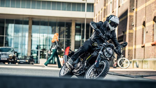 Husqvarna August 2020 Sales Report: हस्कवरना ने अगस्त में बेचे 1,775 बाइक, जानें क्या हैं आंकड़े